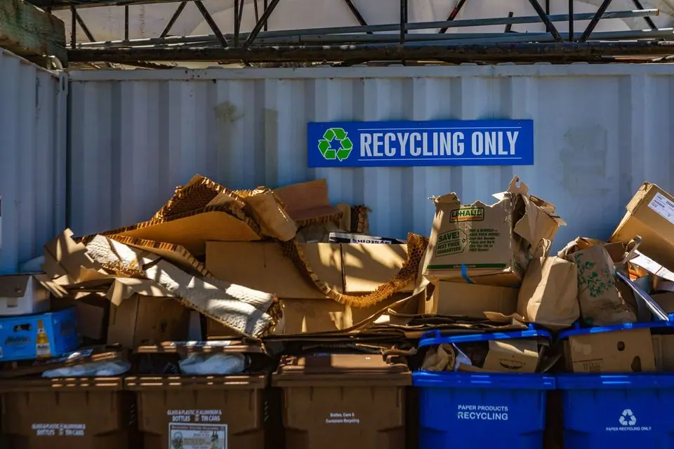 Sortierte Wertstoffe auf einem Recyclinghof
